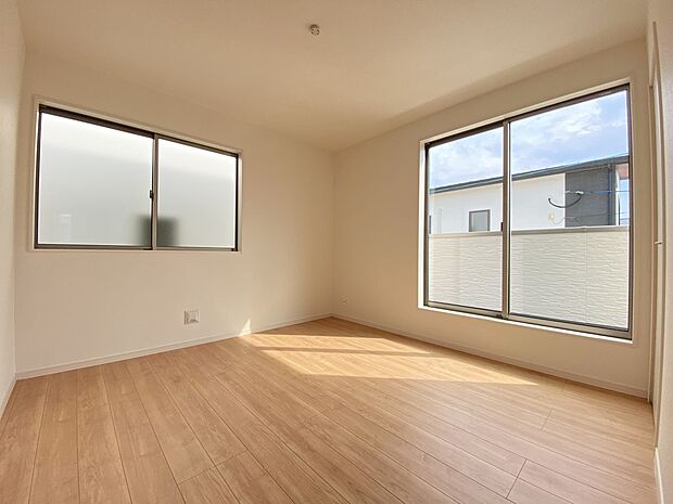 【同仕様写真(その他内観)】洋室6帖 南向き2面採光仕様(B号棟同仕様)