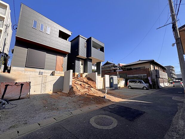 【前面道路含む現地写真】前面道路:南側4m公道