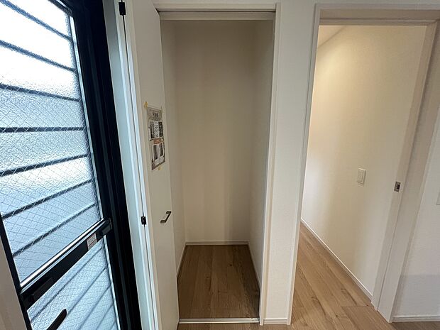 【収納】キッチン横 パントリー収納(1号棟)