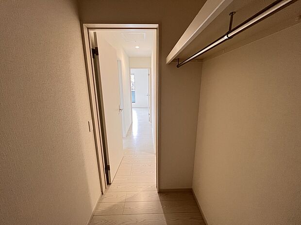 【収納】2階にはファミリークロークをご用意しました(3号棟)