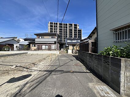前面道路含む現地写真