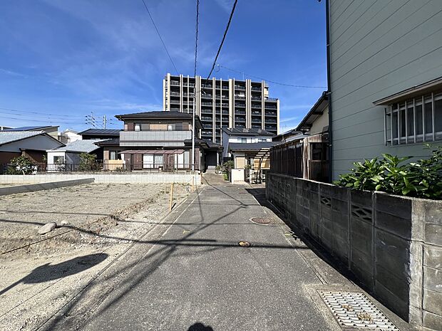 【前面道路含む現地写真】接道：東側3.6ｍ法外道路