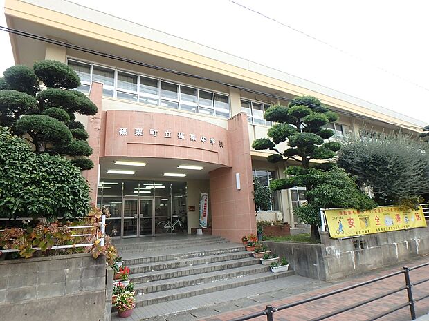 篠栗町立篠栗中学校（約1,200m・徒歩15分）