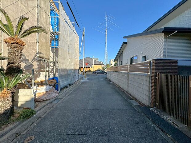 【前面道路含む現地写真】前面道路：南側3.9ｍ公道
