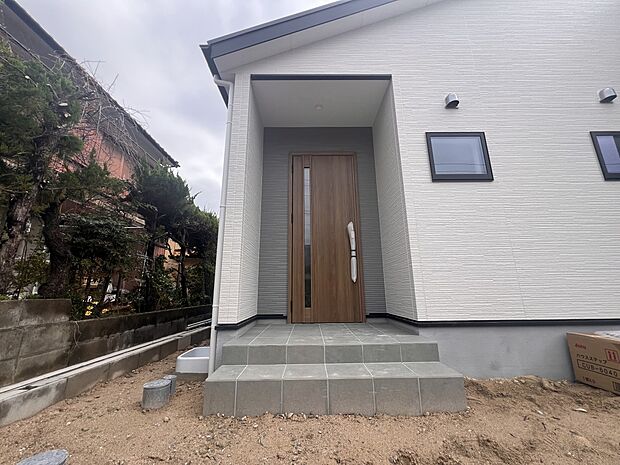 【駐車場】カースペースは並列駐車2台可能