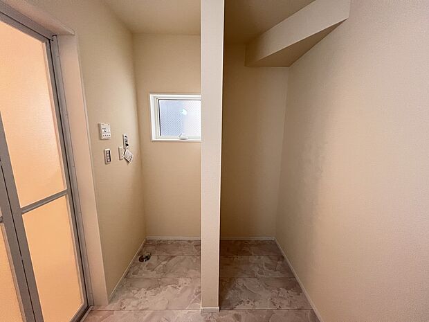 【洗面台・洗面所】脱衣室 収納スペース