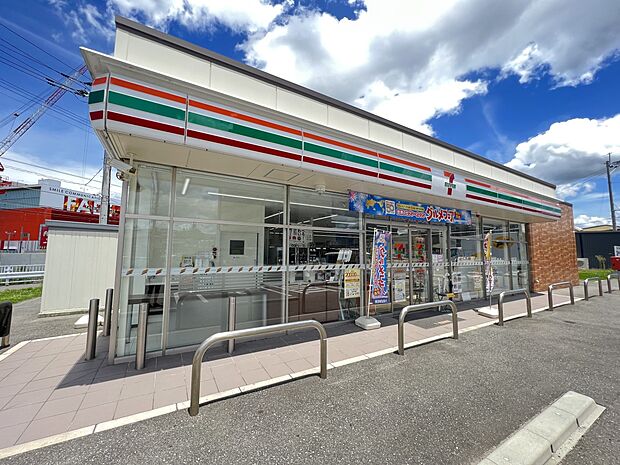 セブン-イレブン 糸島伊都の杜店（約700m・徒歩9分）