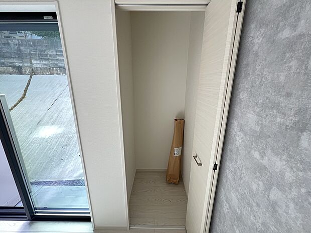 【収納】便利なリビング収納(1号棟)