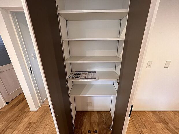 【収納】キッチン横収納スペース