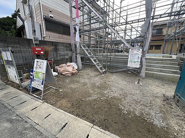 【駐車場】カースペースは並列駐車2台分