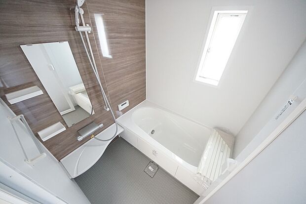 【同仕様写真(浴室)】オートバスシステム・浴室暖房換気乾燥機を搭載した1坪タイプの浴室(同仕様)