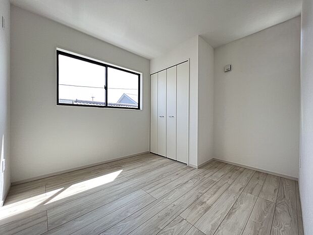【同仕様写真(その他内観)】洋室5帖　2階には洋室を4部屋ご用意いたします(同仕様)