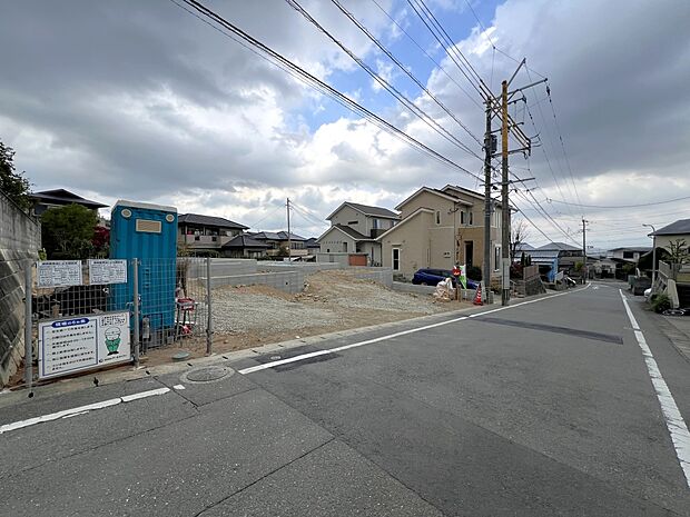 【前面道路含む現地写真】前面道路:南側6m公道
