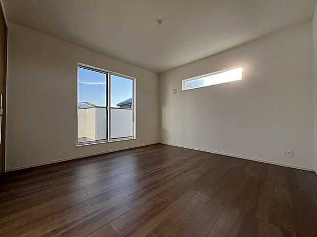 【洋室】洋室8.5帖 バルコニーに面した明るいお部屋です(3号地)