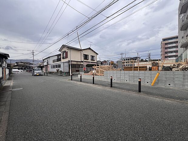 【前面道路含む現地写真】南東側7.7m公道