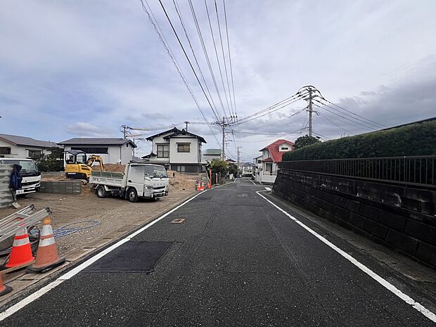 【前面道路含む現地写真】前面道路:東側6m公道