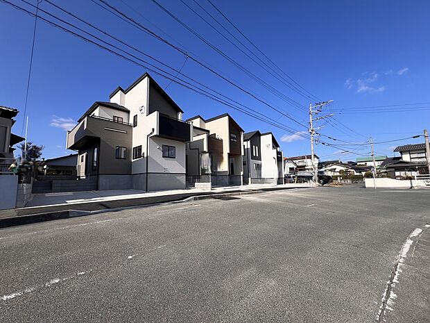 【前面道路含む現地写真】東側8.1m公道