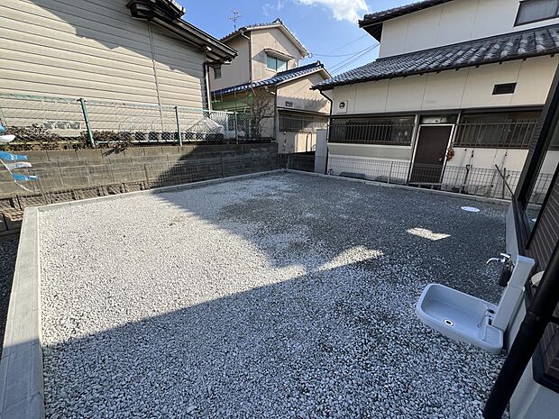 【庭】ちょうど良い広さのお庭付きです