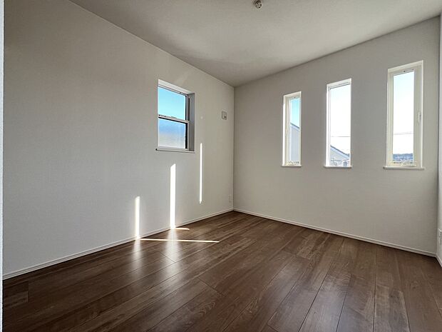 【洋室】洋室5.2帖 お子さまの居室にちょうど良い広さ