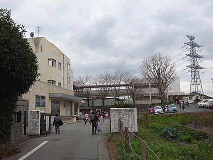 筑紫野市立筑紫小学校 1300m(17分)