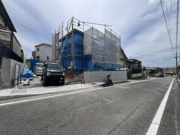 【前面道路含む現地写真】前面道路:北側7.2m公道