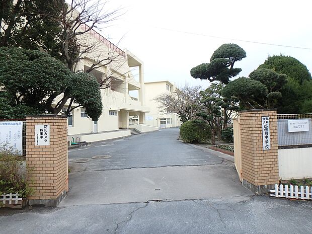 福岡市立西福岡中学校(約663m・徒歩9分)