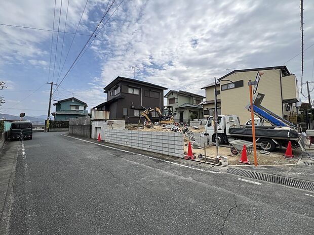 【前面道路含む現地写真】前面道路:北側6m公道