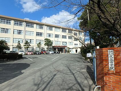 福岡市立友泉中学校 220m(3分)