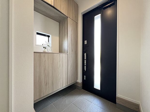 【玄関】シューズボックス付きの玄関