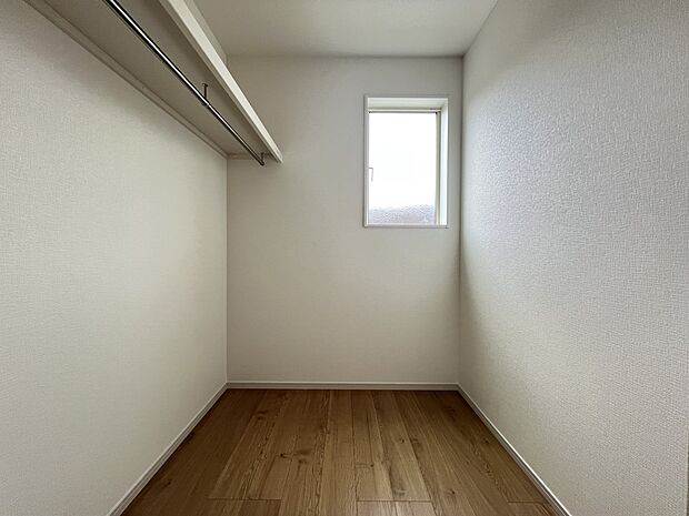 【収納】洋室6帖にもウォークインクローゼットを設置しました