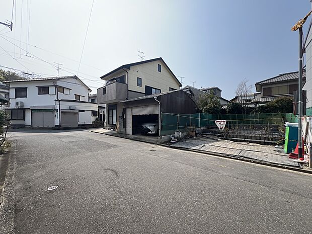 【前面道路含む現地写真】前面道路:南東側6m公道