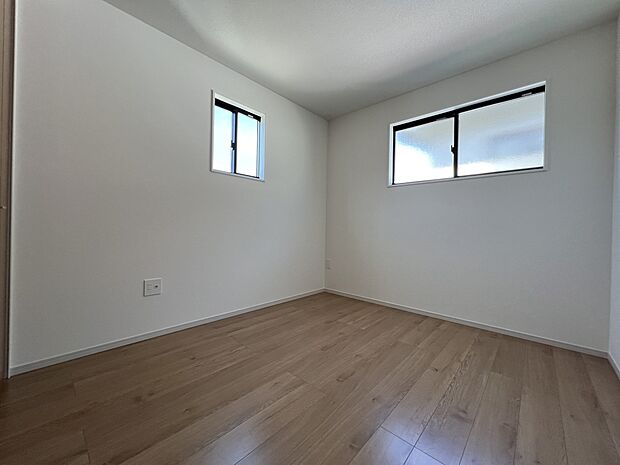 【洋室】洋室5.2帖　お子様のお部屋としてもお使いいただけます