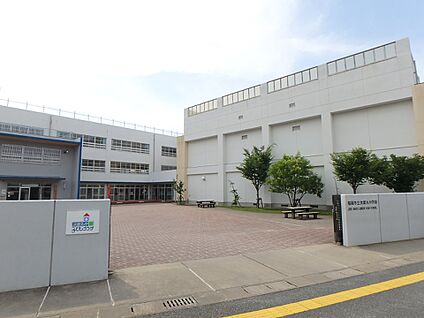 福岡市立次郎丸中学校 800m(10分)