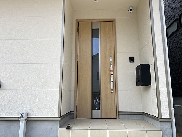 【玄関】玄関アプローチ部分(1号棟)
