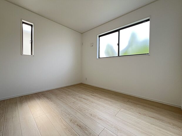 【洋室】洋室5.2帖　お子様のお部屋としてもお使いいただけます(1号棟)