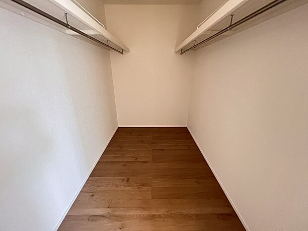 【同仕様写真(その他内観)】ウォークインクローゼット（同仕様)