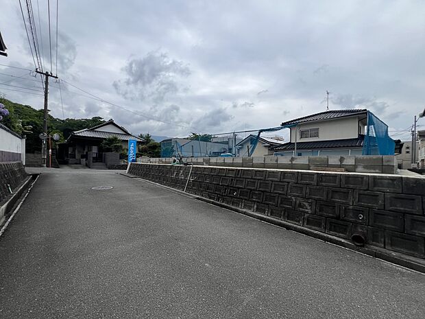 【前面道路含む現地写真】接道：北側4.8ｍ公道