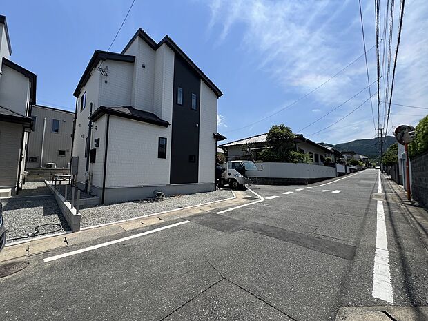 【前面道路含む現地写真】北西側6m公道