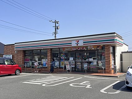 セブン-イレブン 福岡野方２丁目店 640m(8分)