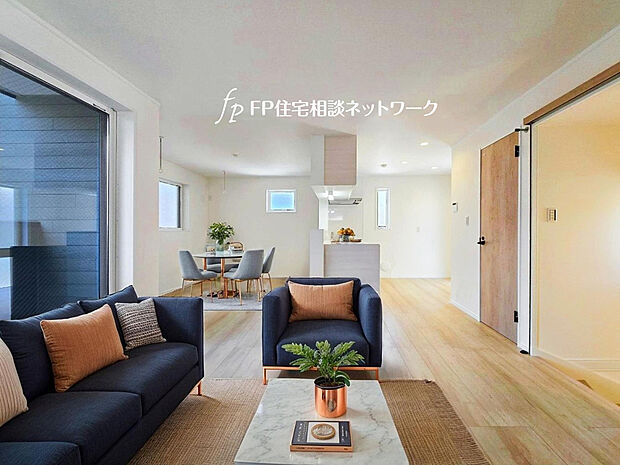 本画像はAIがCGで家具作成しており、実際の現地に家具は設置されておりません。また、販売価格に家具等は含まれておりません。