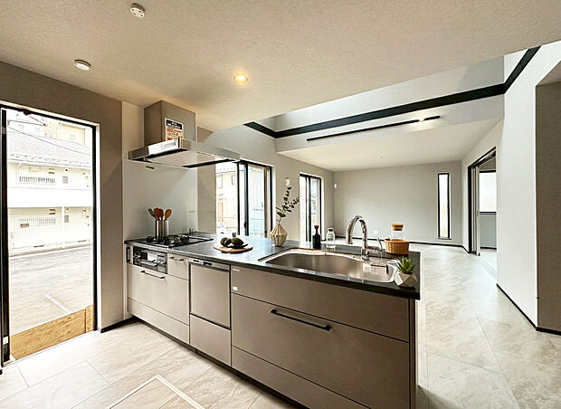 本画像はAIがCGで小物作成しており、実際の現地に小物は設置されておりません。また、販売価格に小物等は含まれておりません。