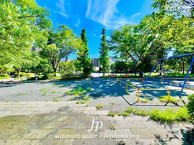 西久保町公園（約650m）