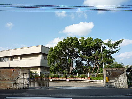 横浜市立松本中学校 850m
