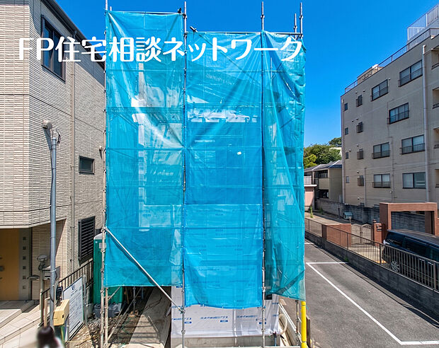 【「神奈川」駅徒歩1分の嬉しい立地】「神奈川」駅徒歩1分の立地。忙しい朝や遅い帰宅時に嬉しい。駅周辺のお買物施設も利用でき便利です。