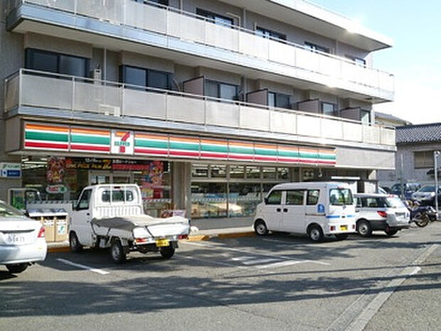 セブンイレブン横浜岸根公園店（約750m）
