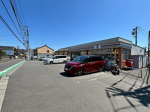 セブンイレブン 横浜東本郷5丁目店(約400m)