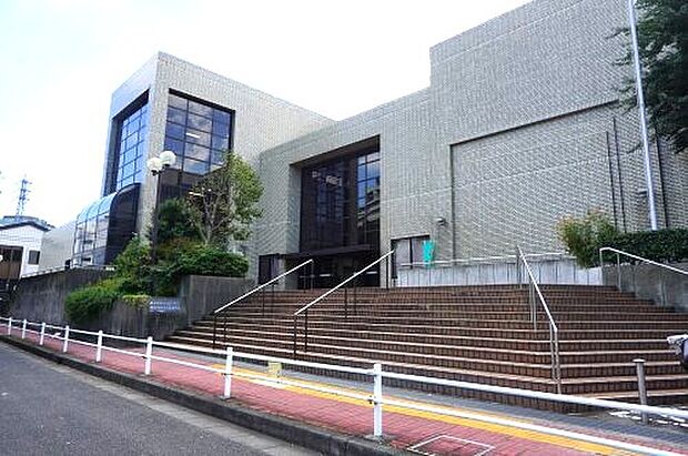 保土ヶ谷図書館(約1,180m)