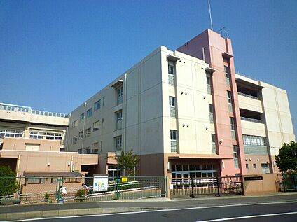 横浜市立山下みどり台小学校 600m