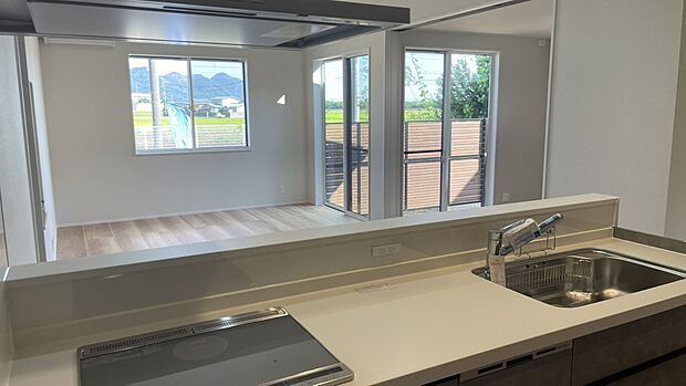 【キッチン(1号地)】食洗器ありのキッチンのため、後片付けもラクラクです!