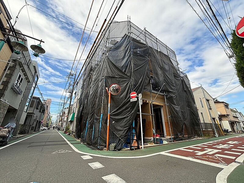 【現地写真】角地を含む南向きの全２棟！井の頭公園に近く生活彩る吉祥寺も生活圏です♪(令和６年１０月２１日撮影)